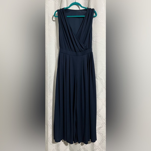 HALARA Dresses & Skirts - Halara Classic Navy Ruched Sleeves V-Neck Wide Leg Jumpsuit ~ Size Medium